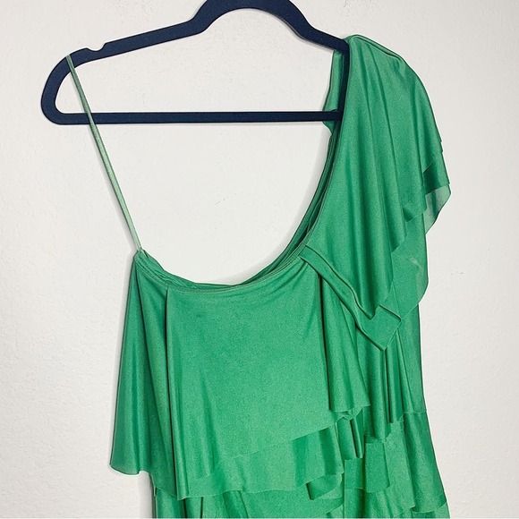 New BCBGMaxAzria Kelly Green Tiered One Shoulder Mini Dress Size Medium - Picture 5 of 8